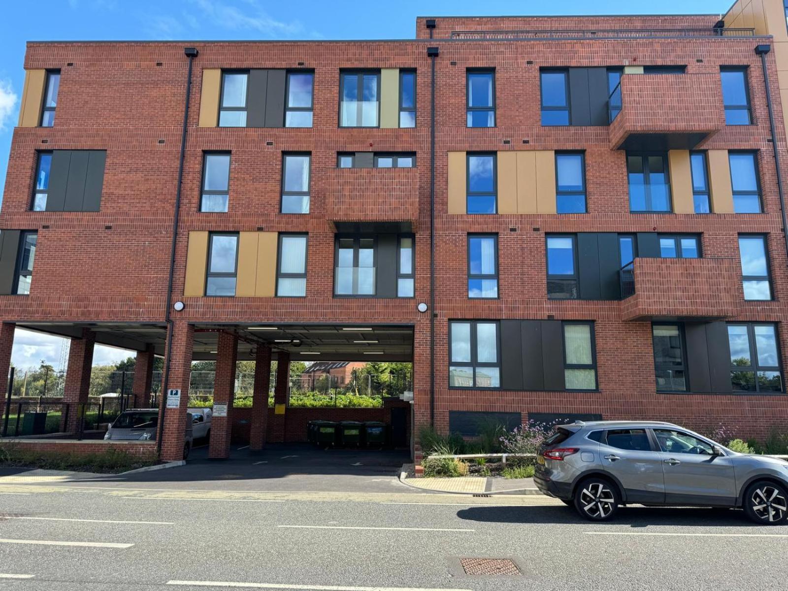 Apartment Minster Icona 250 Free Parking & Gym
